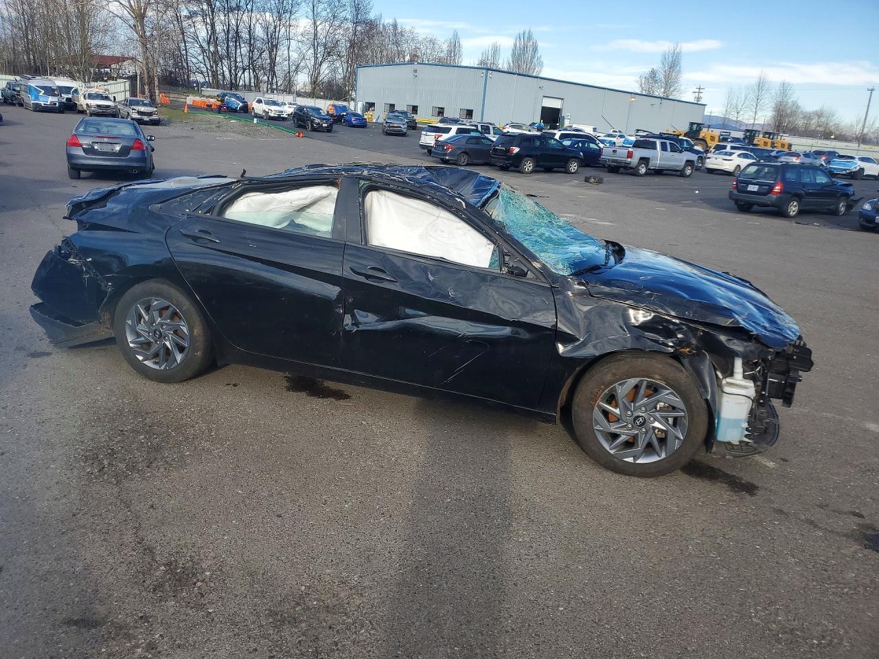 2024 Hyundai Elantra Sel - Image 4