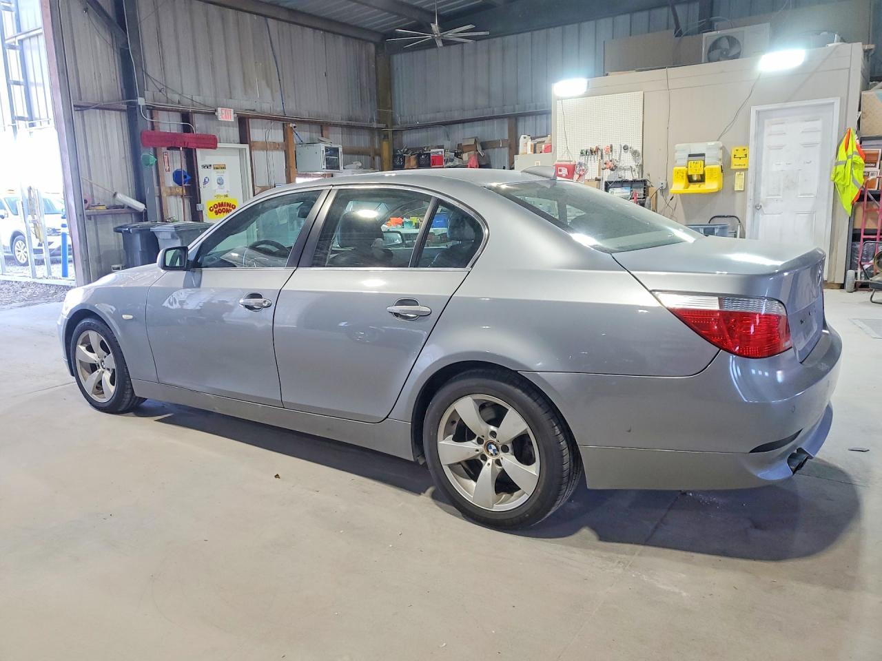 2004 BMW 530 I - Фото 2