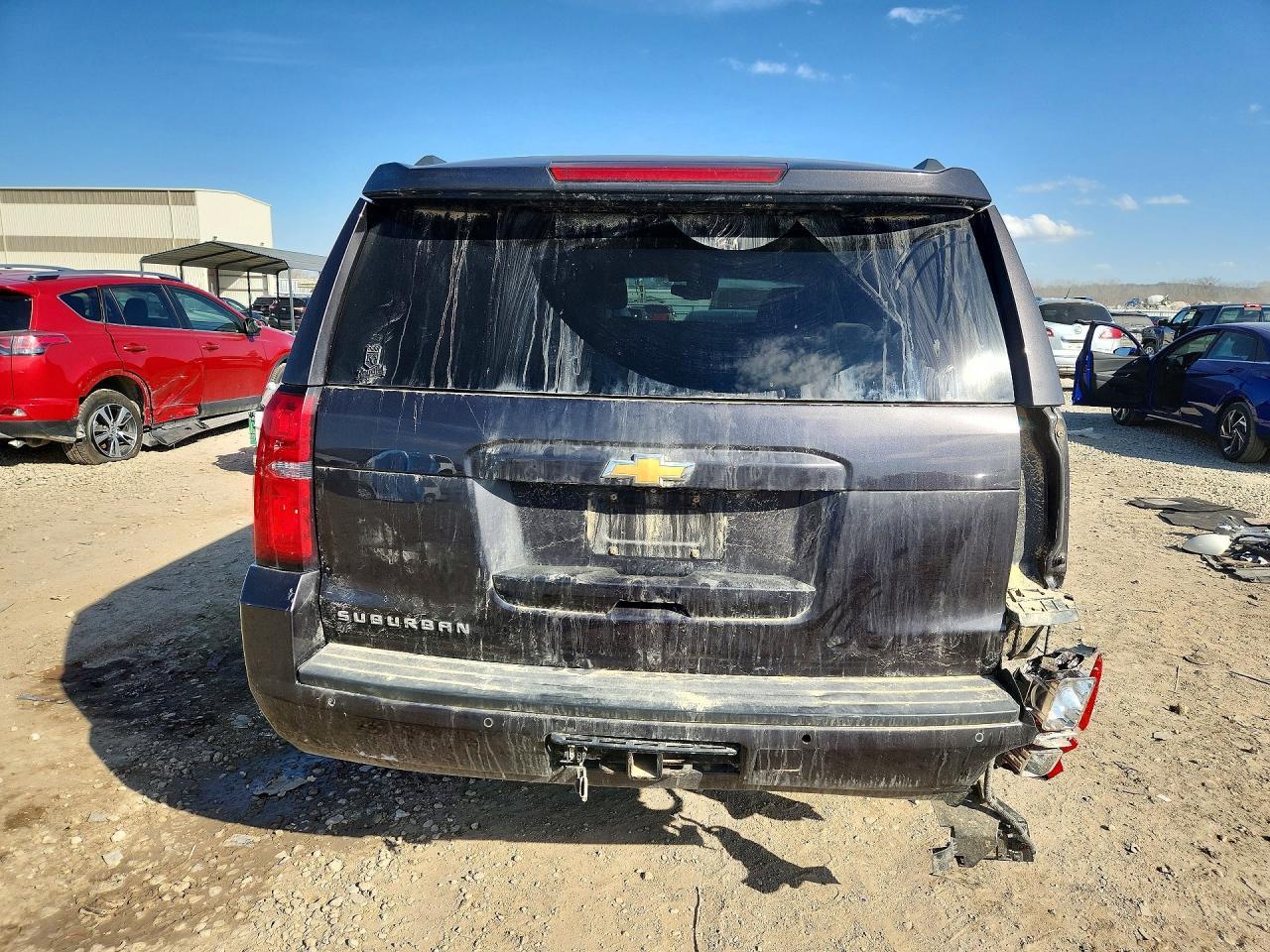 2015 Chevrolet Suburban K1500 Lt - Image 6