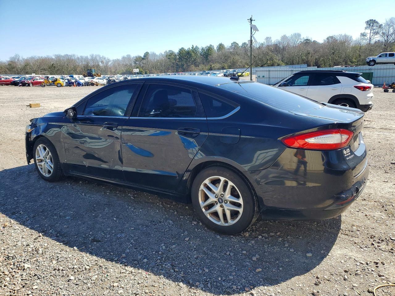 2014 Ford Fusion Se - Фото 2