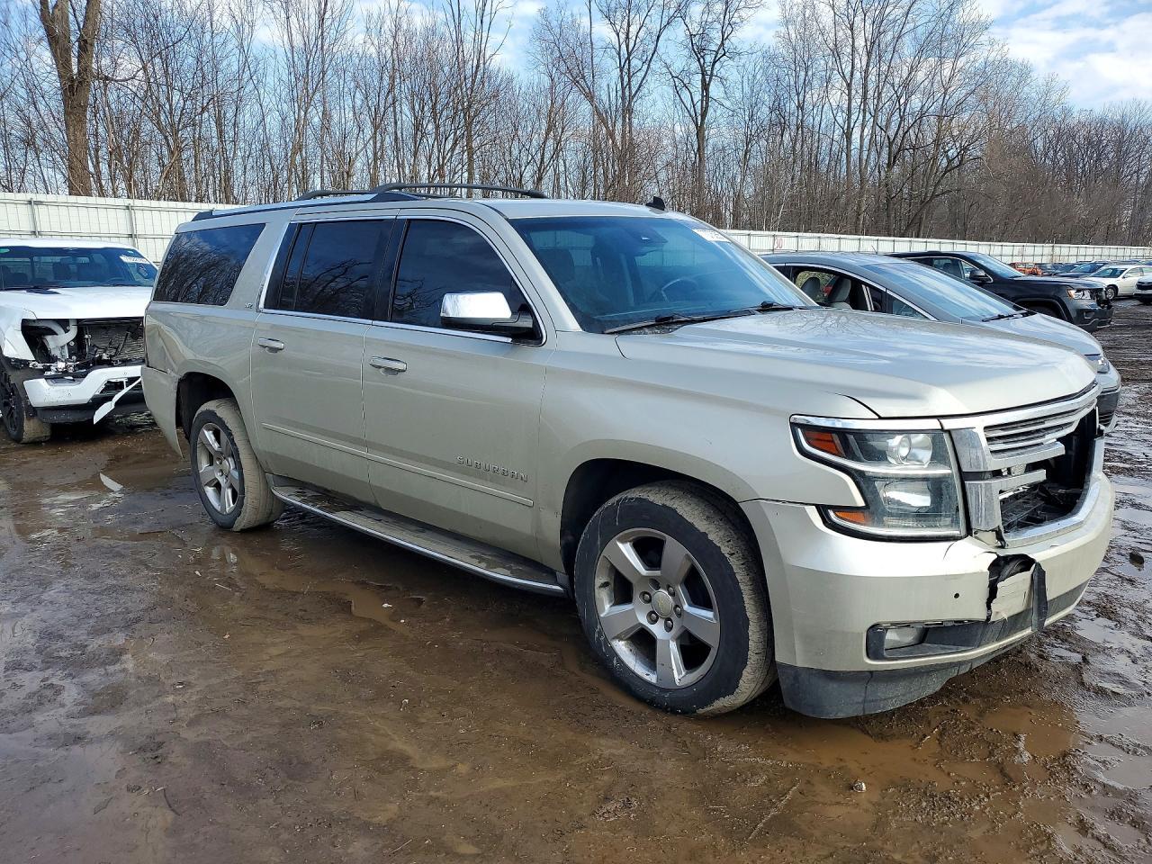 2015 Chevrolet Suburban K1500 Ltz - Image 4