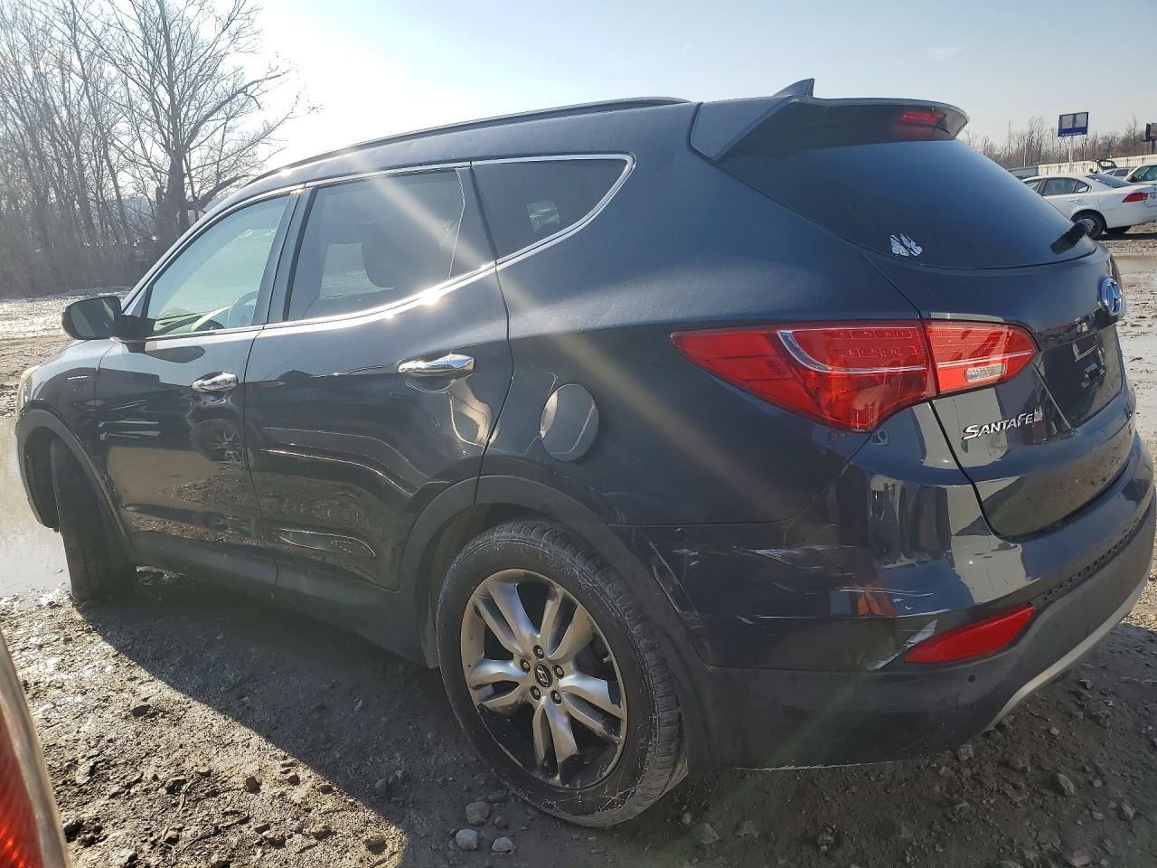 2014 Hyundai Santa Fe Sport - Image 2