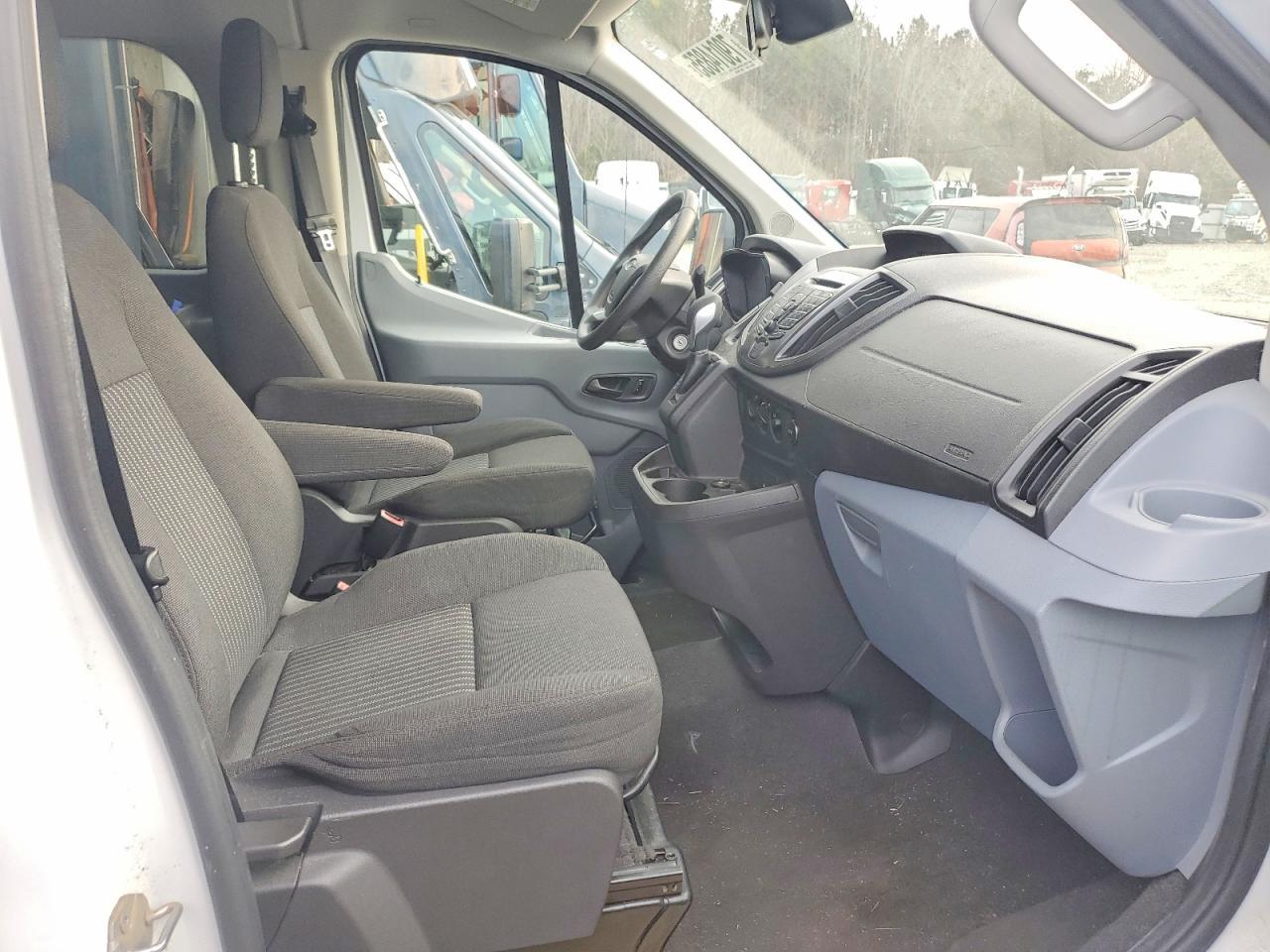 2015 Ford Transit T-350 - Фото 5