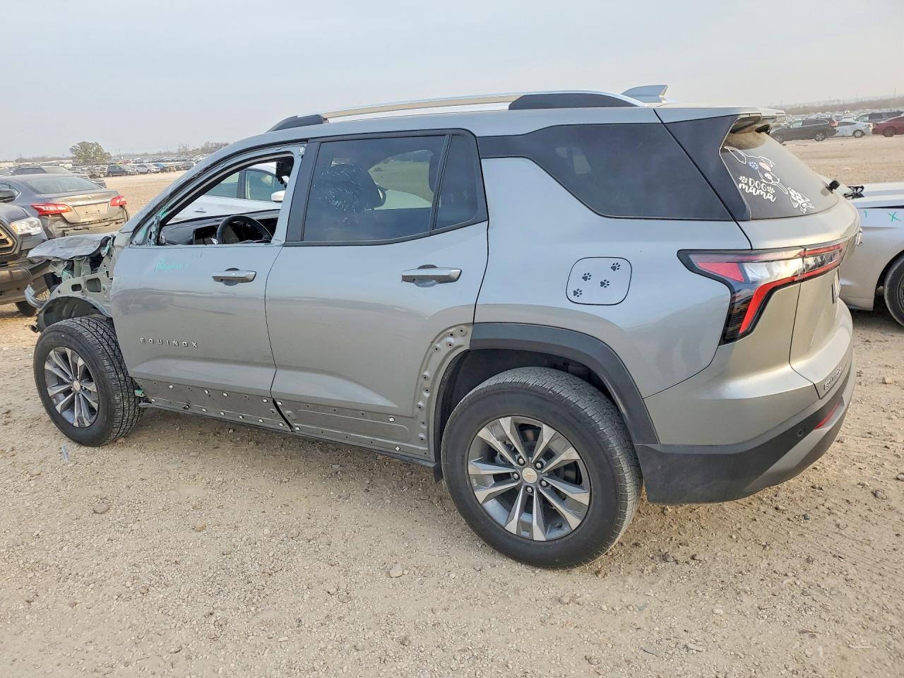 2025 Chevrolet Equinox Lt - Image 2