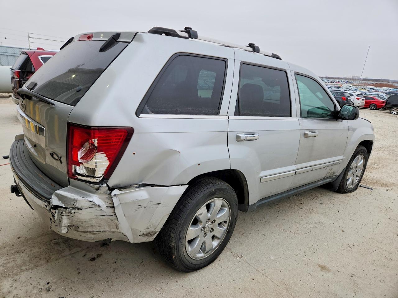 2010 Jeep Grand Cherokee Laredo - Image 3