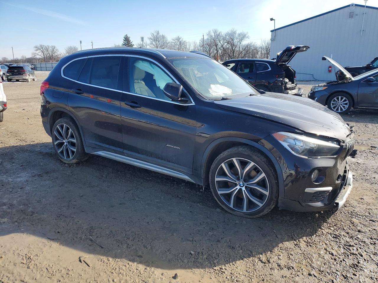 2017 BMW X1 xDrive28I - Фото 4