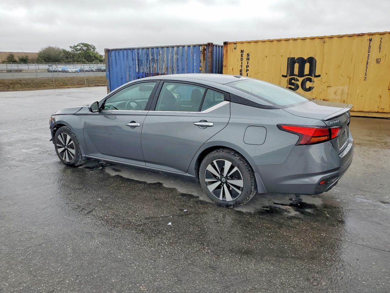 2019 Nissan Altima Sv - Image 2
