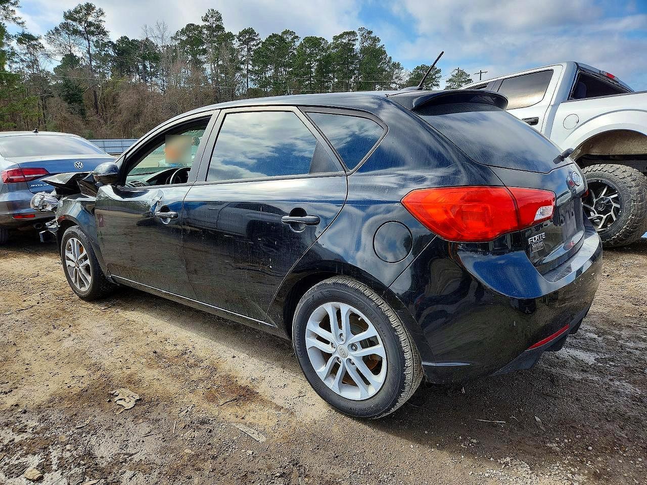 2011 Kia Forte Ex - Image 2