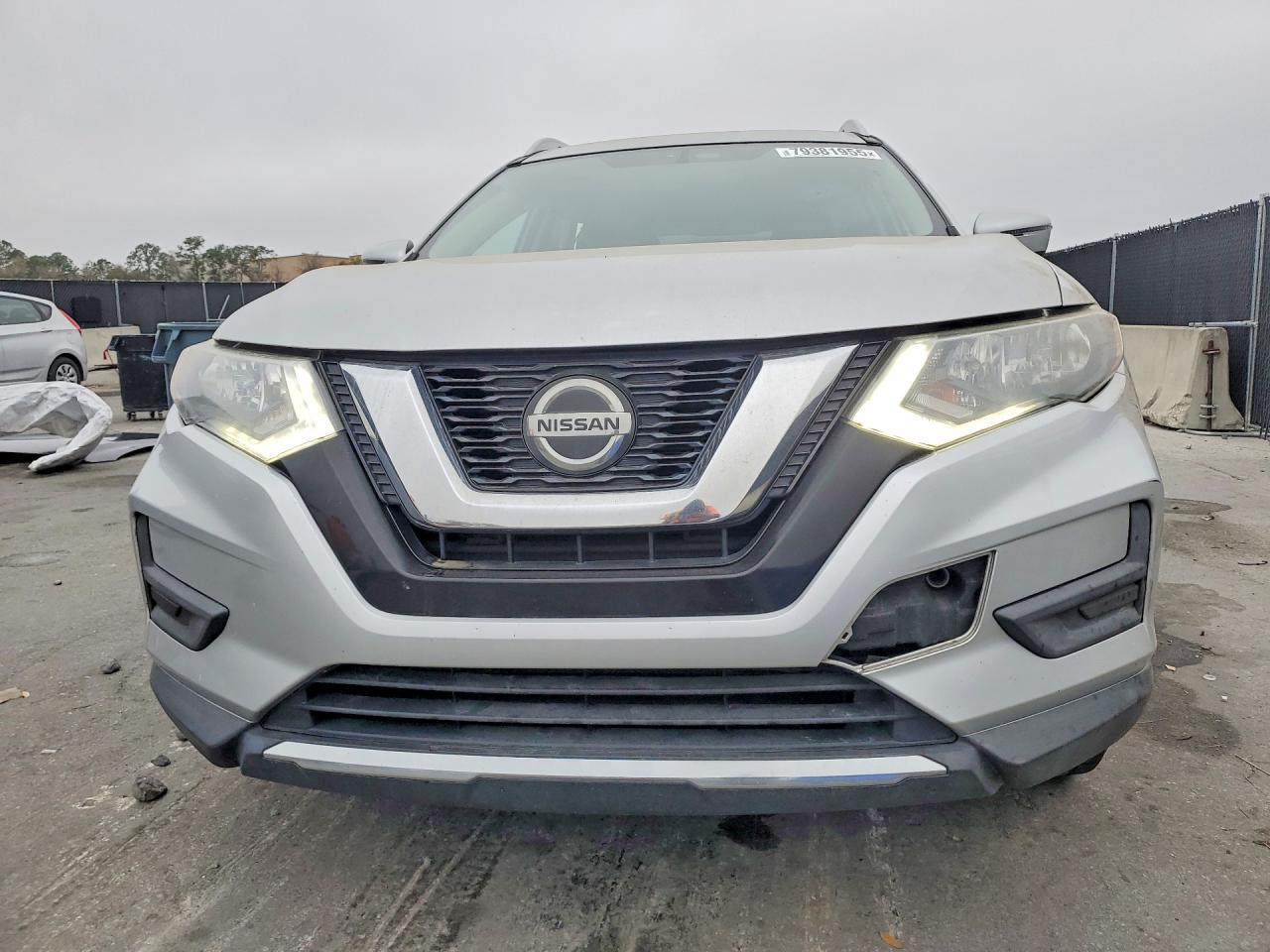 2018 Nissan Rogue Sv - Image 5