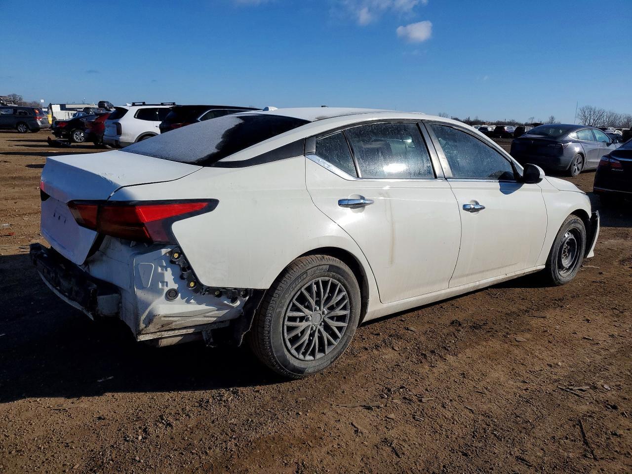2020 Nissan Altima S - Image 3