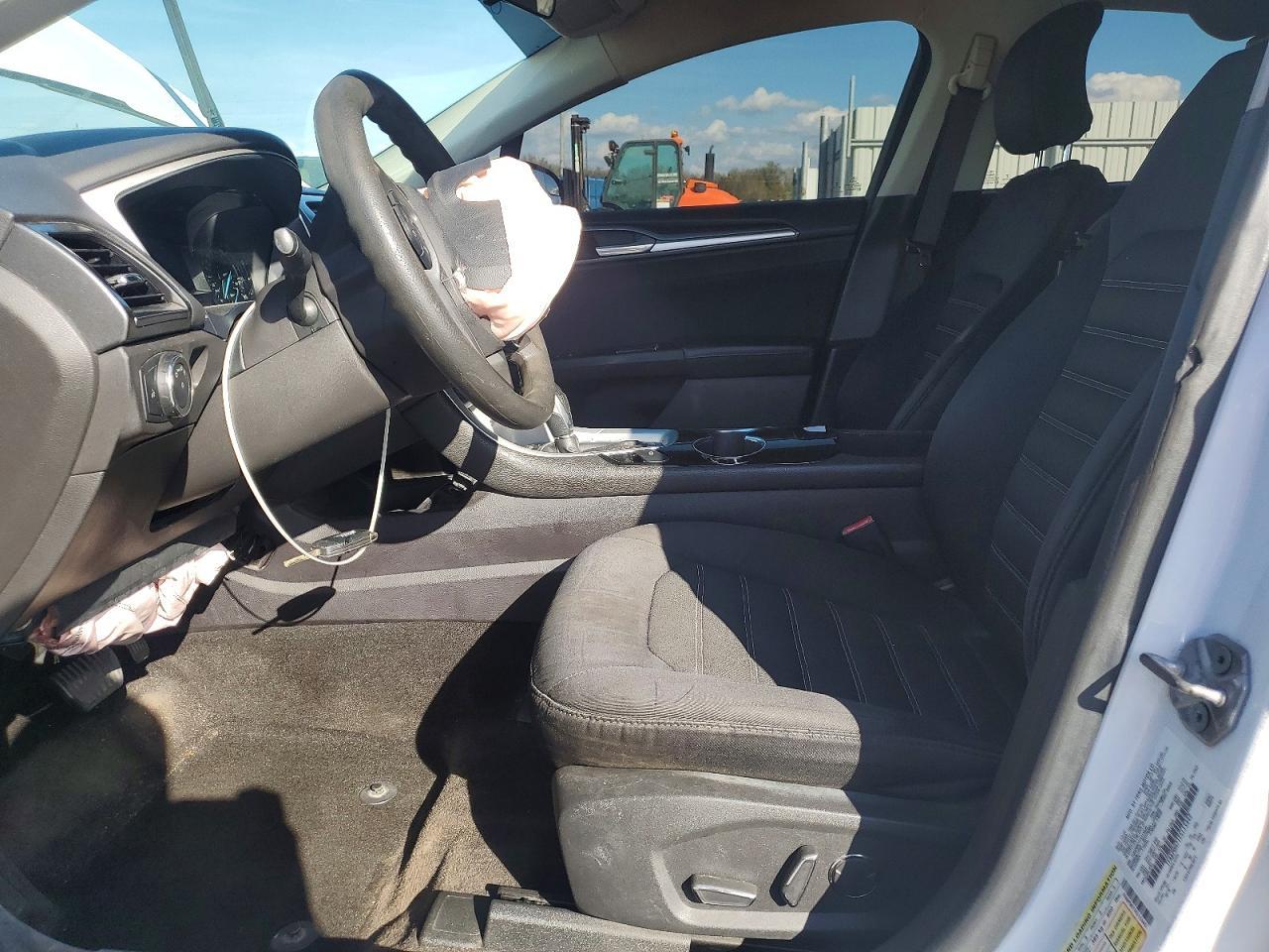 2015 Ford Fusion Se - Фото 7