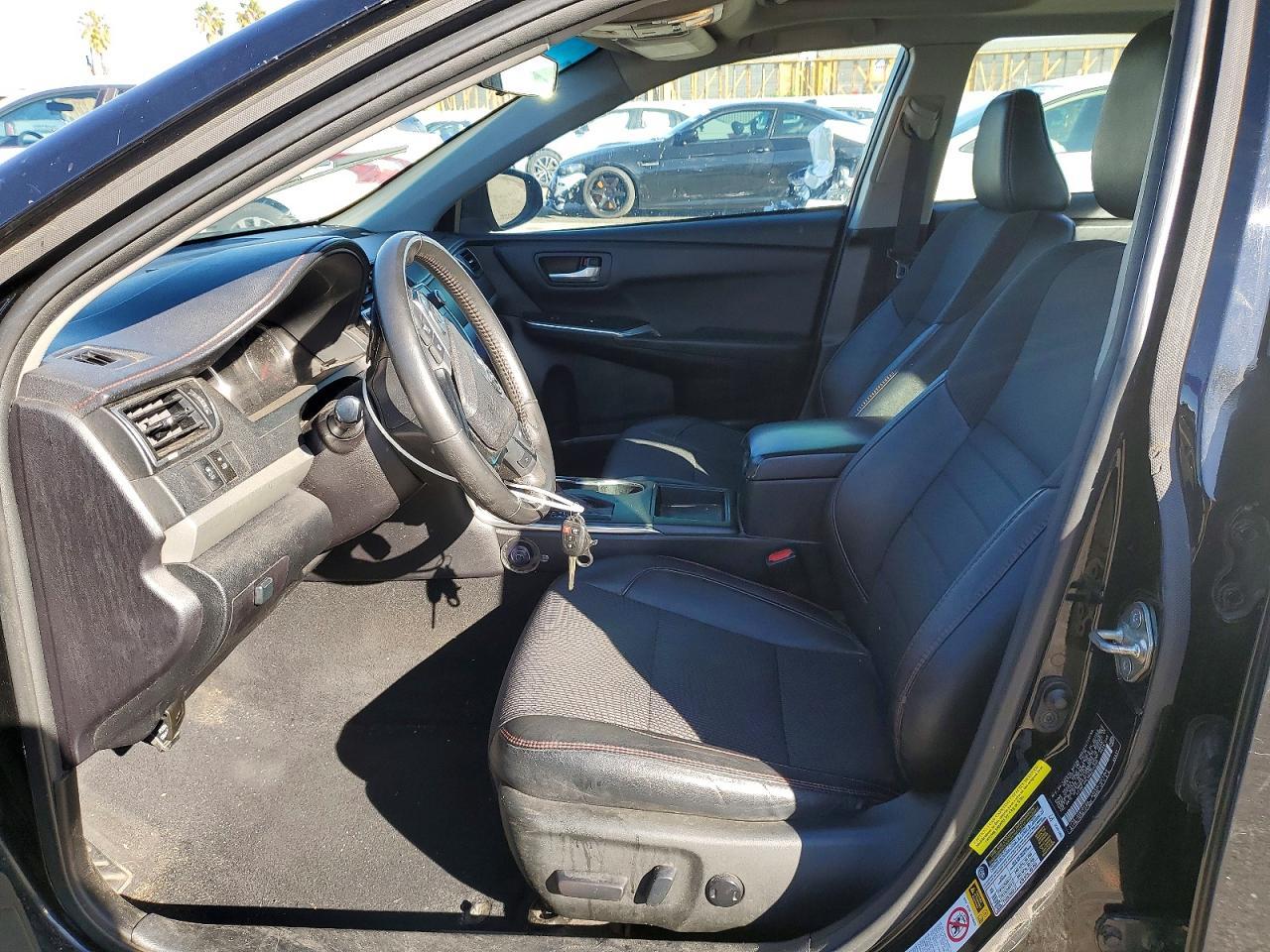 2016 Toyota Camry Le - Фото 7