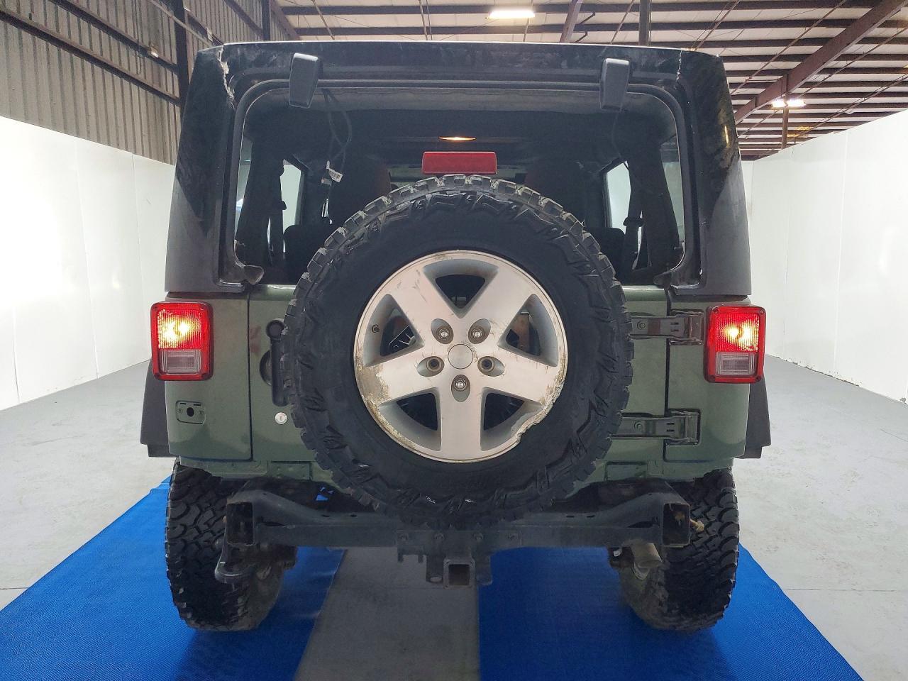 2008 Jeep Wrangler Unlimited Rubicon - Image 6