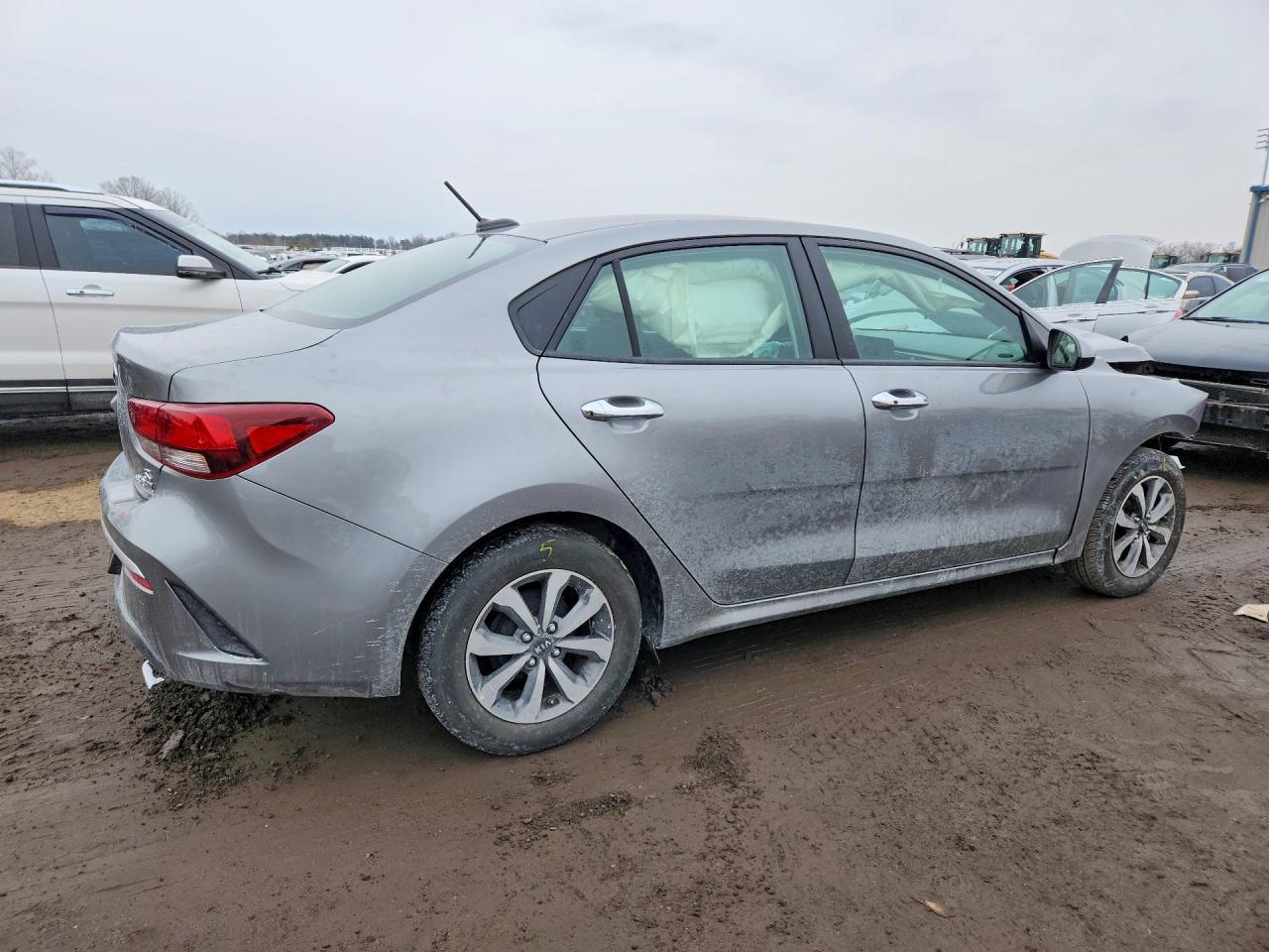 2021 Kia Rio Lx - Фото 3