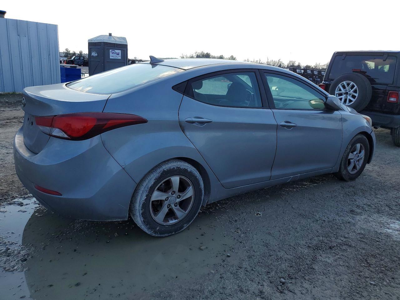 2015 Hyundai Elantra Se - Image 3
