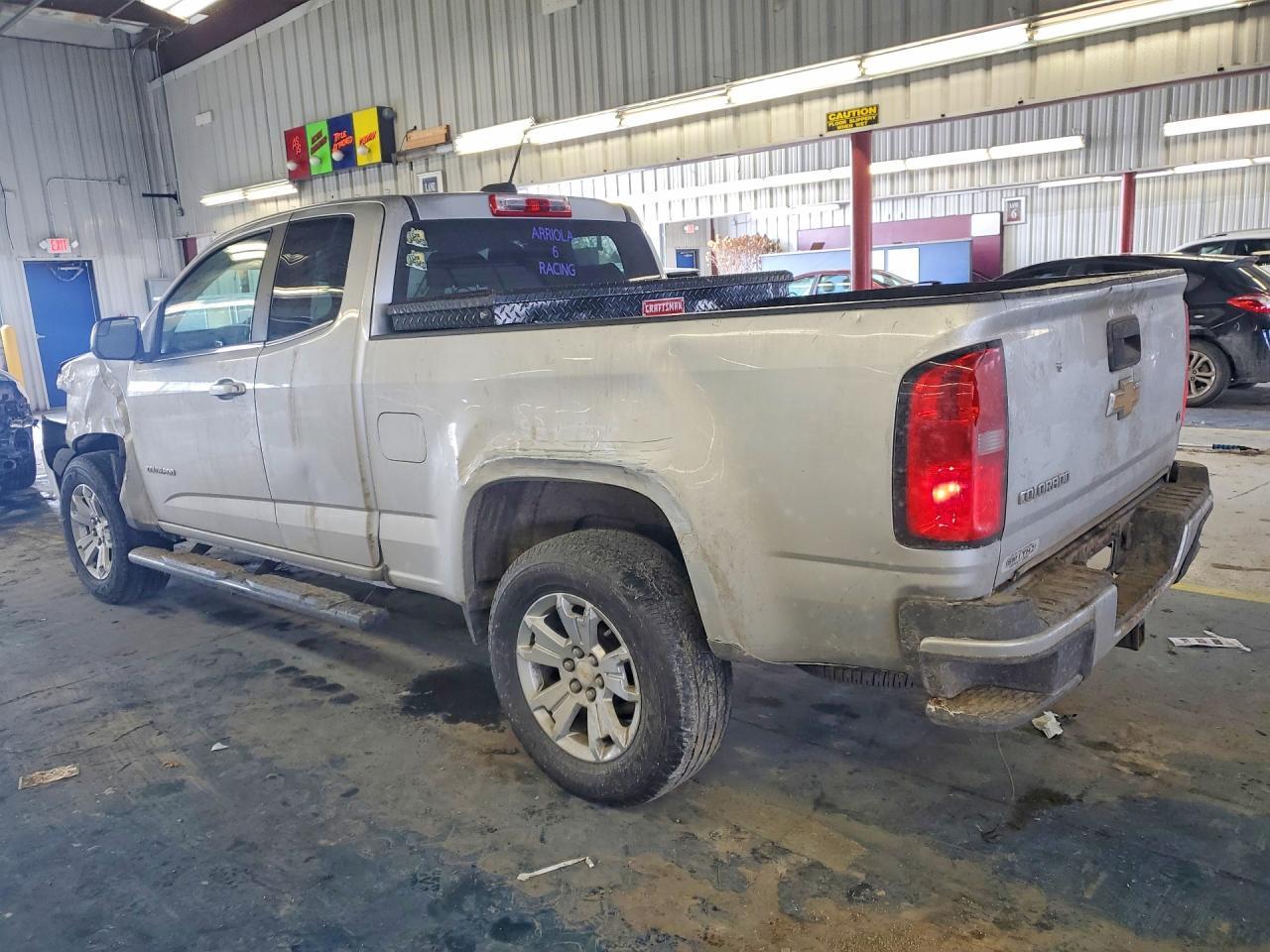 2015 Chevrolet Colorado Lt - Image 2