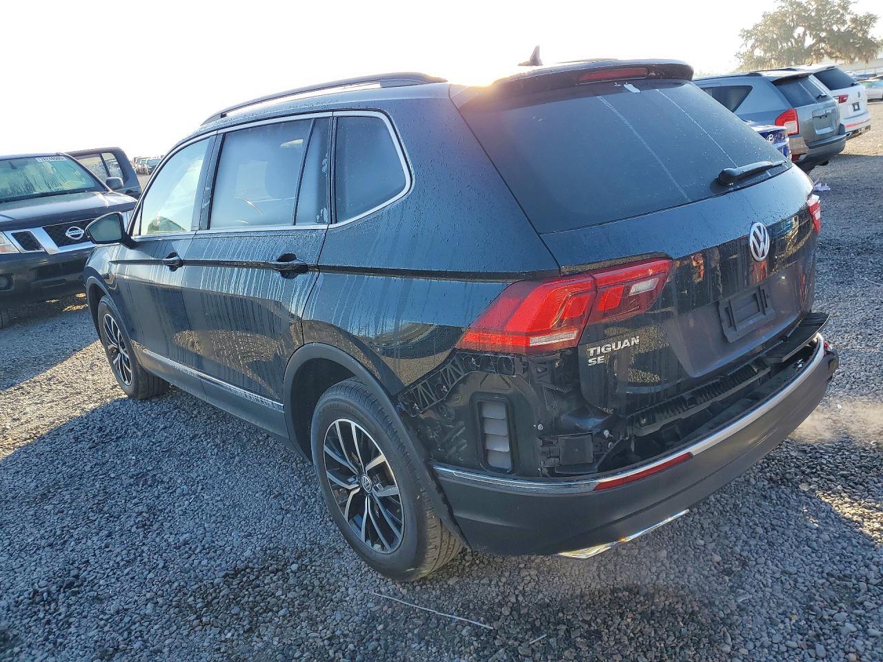 2021 Volkswagen Tiguan Se - Фото 2