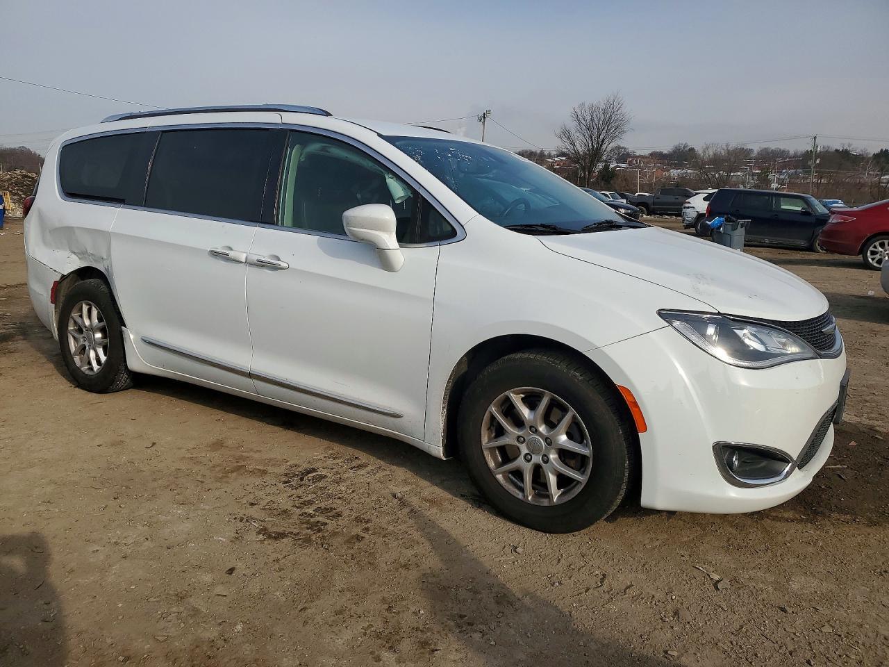 2020 Chrysler Pacifica Touring L - Фото 4