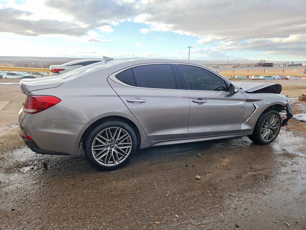 2021 Genesis G70 2.0T - Фото 3