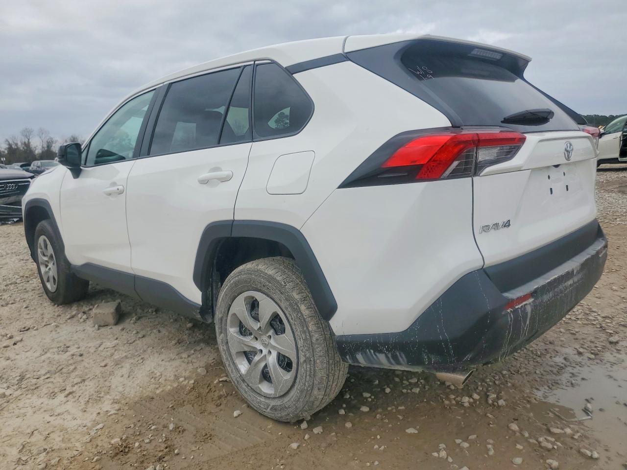 2023 Toyota Rav4 Le - Фото 2