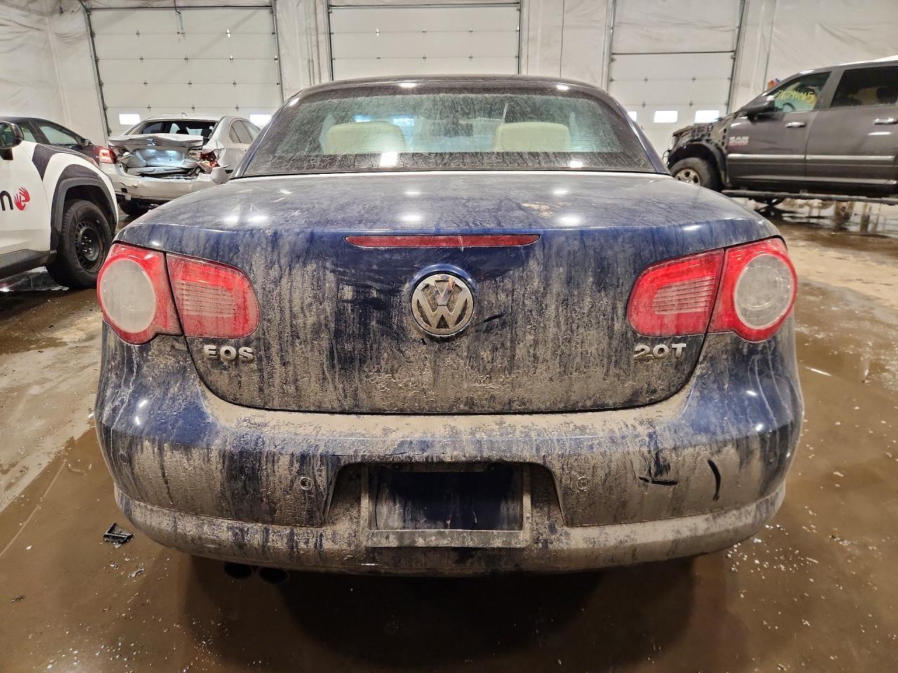 2009 Volkswagen Eos Lux - Image 6
