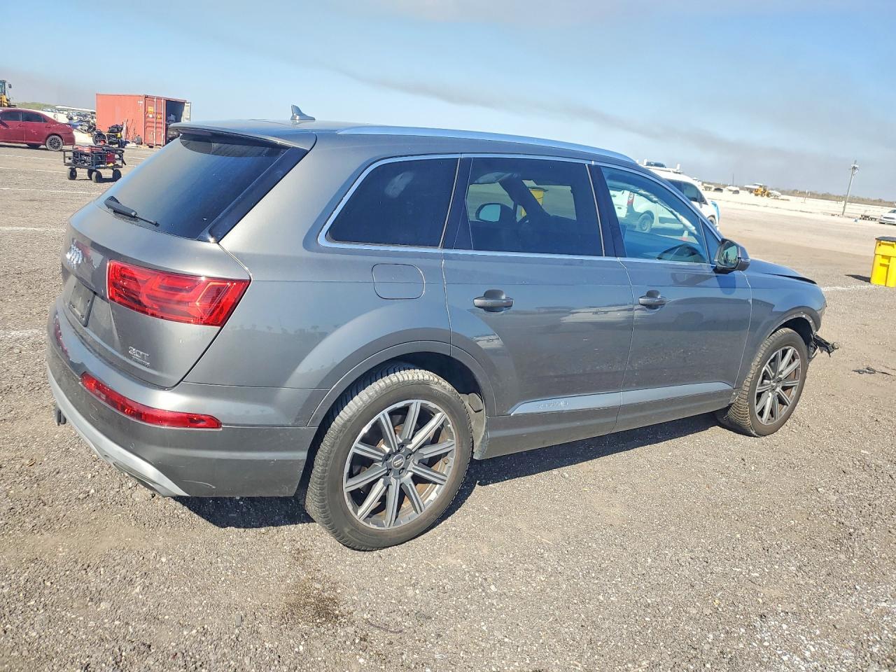 2017 Audi Q7 Premium Plus - Фото 3