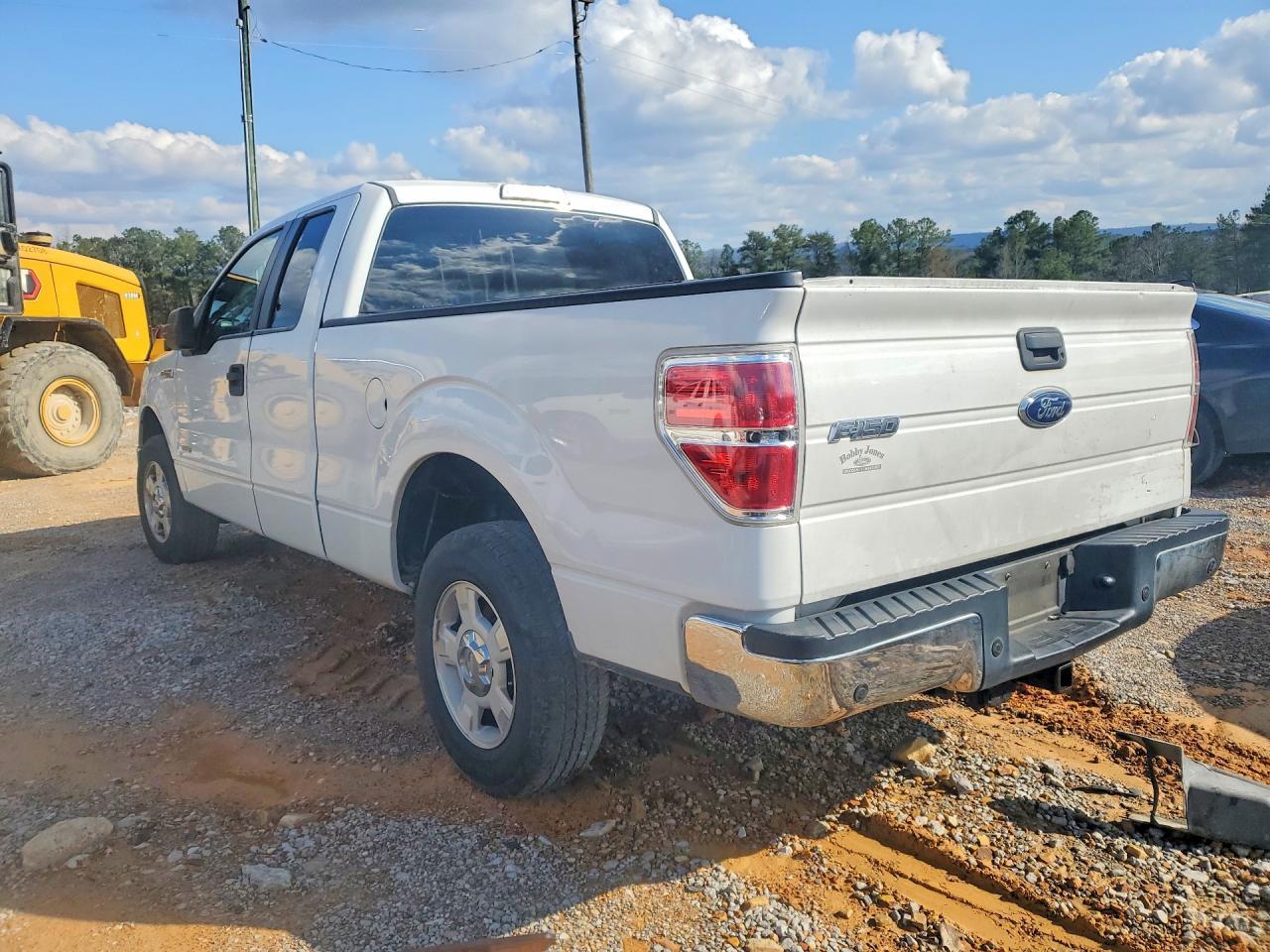 2012 Ford F150 Super Cab - Фото 2
