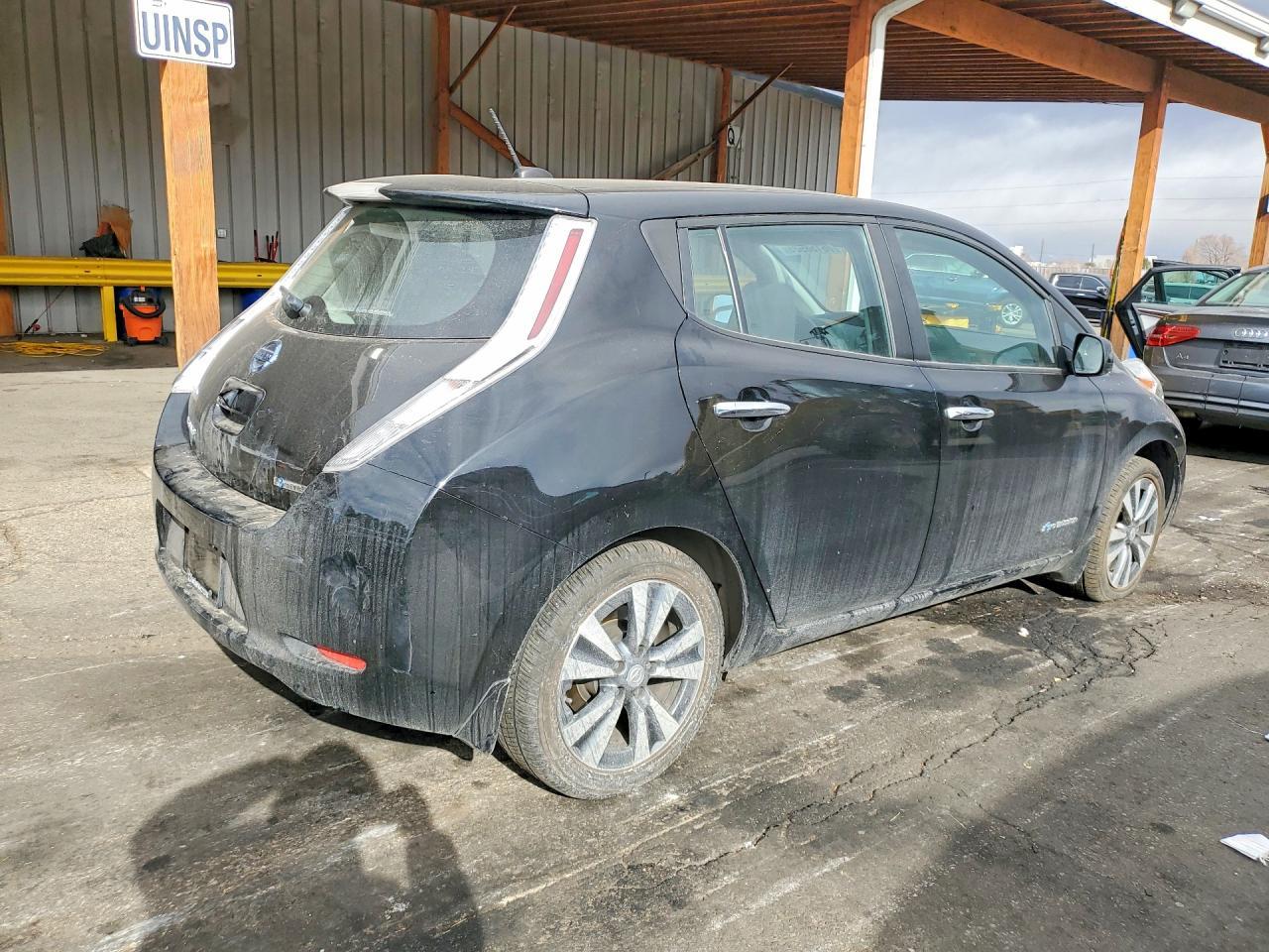 2015 Nissan Leaf S - Image 3