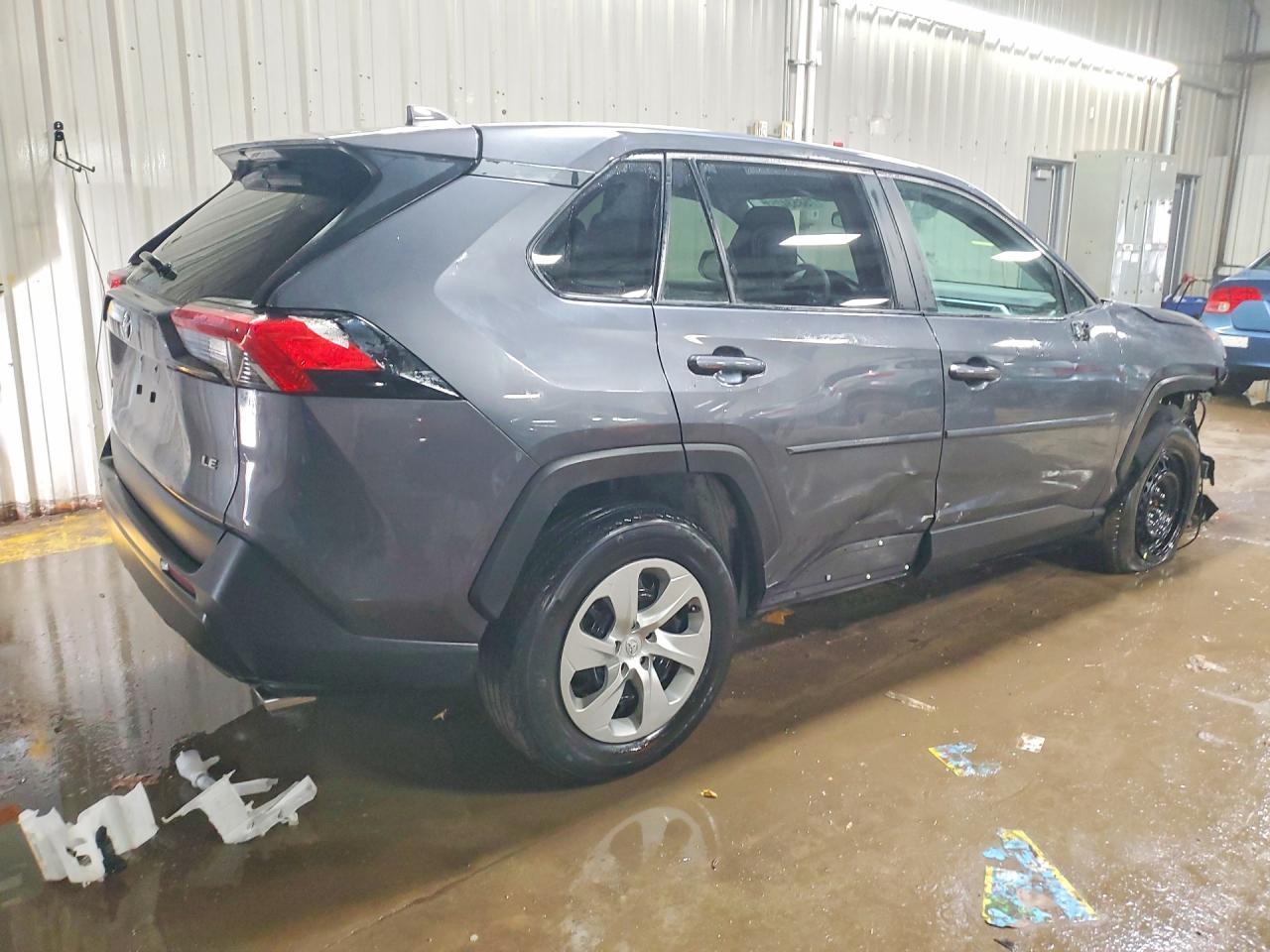 2022 Toyota Rav4 Le - Image 3