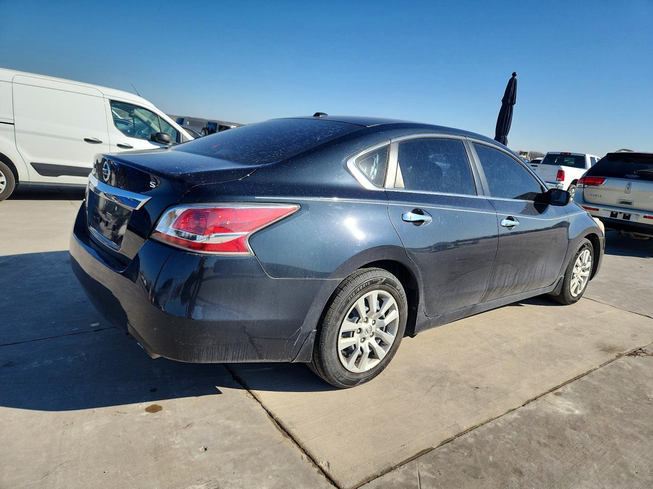2015 Nissan Altima 2.5 S - Image 3