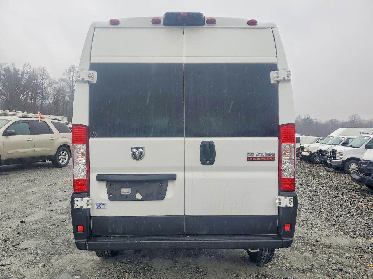 2021 Ram Promaster 2500 Delivery Van - Фото 6