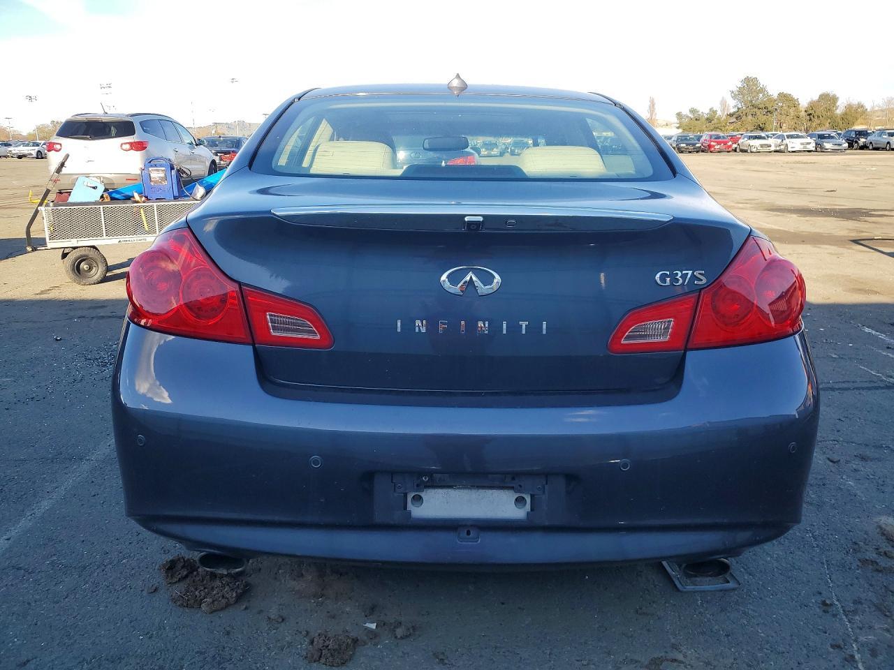 2010 Infiniti G37 Base - Фото 6