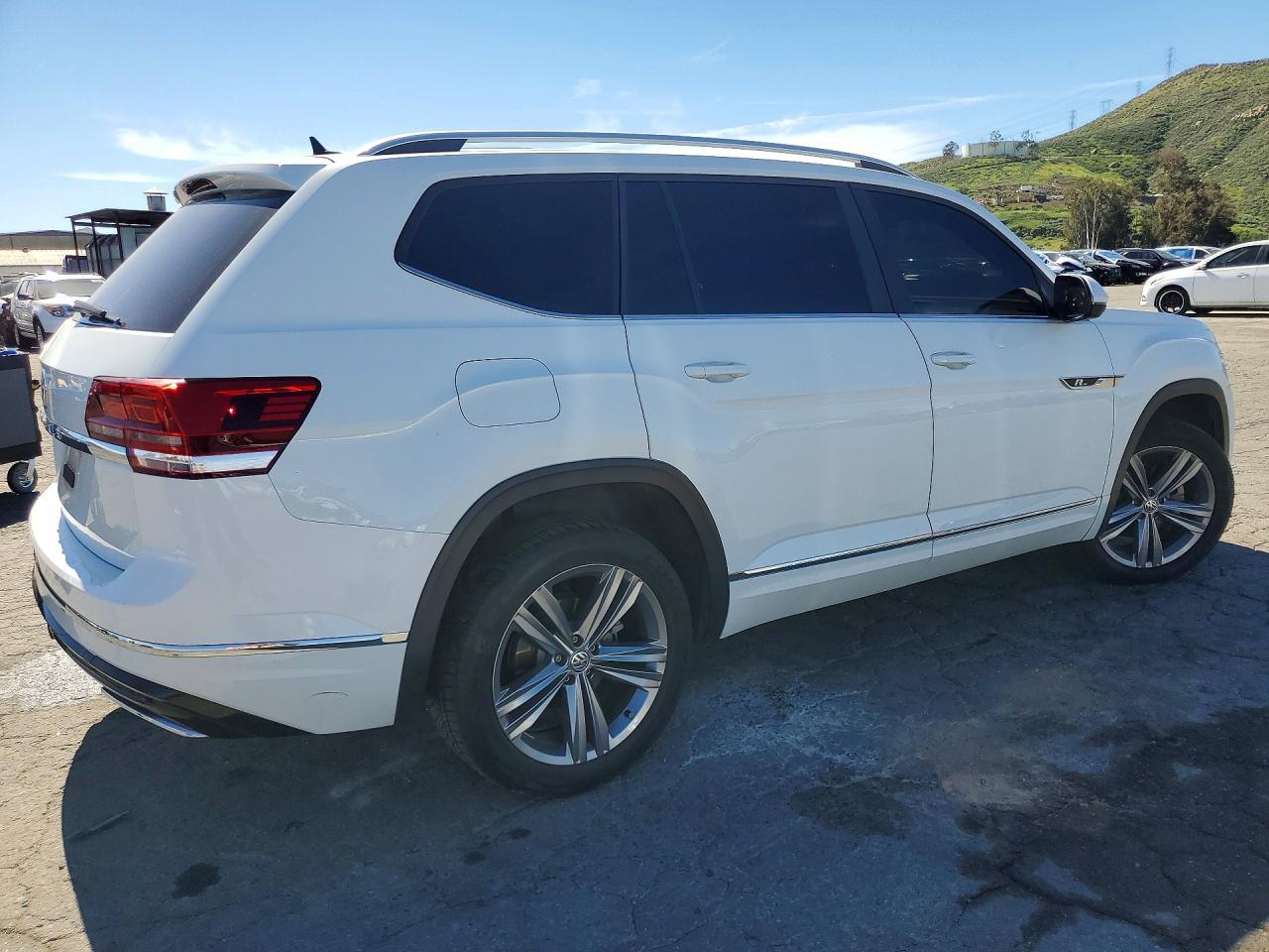2019 Volkswagen Atlas Se - Фото 3