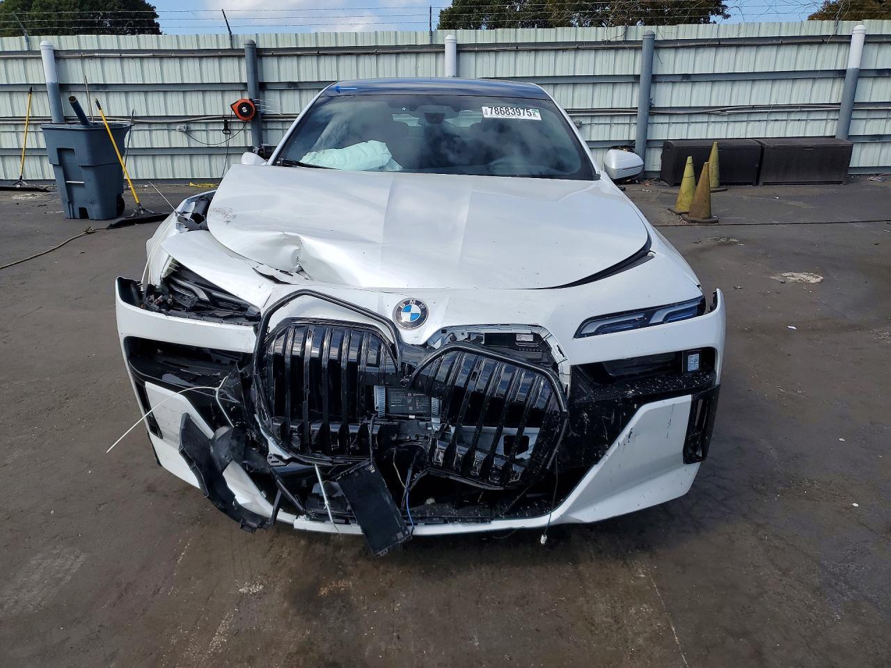 2025 BMW 740 I - Фото 5