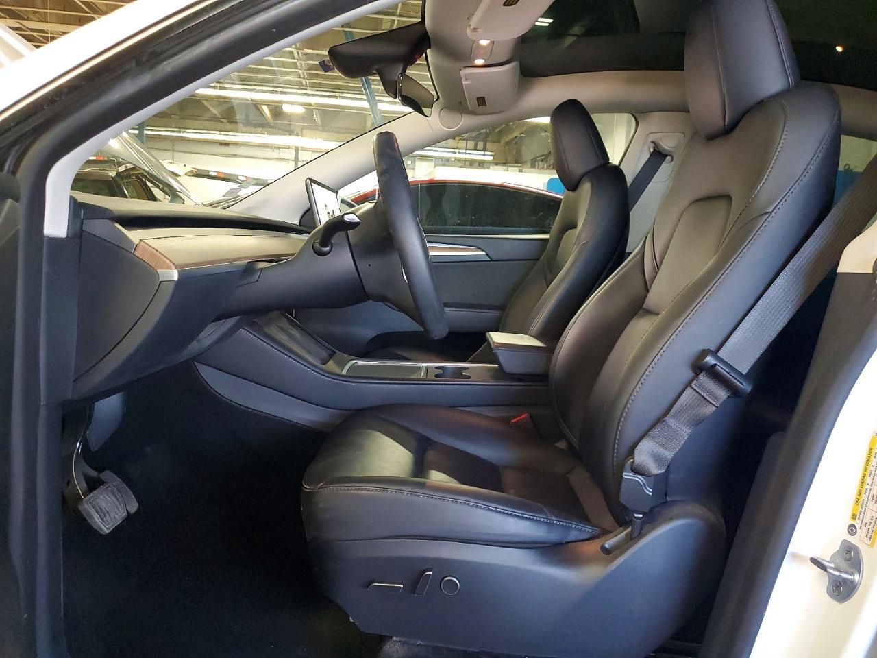 2023 Tesla Model Y - Фото 7