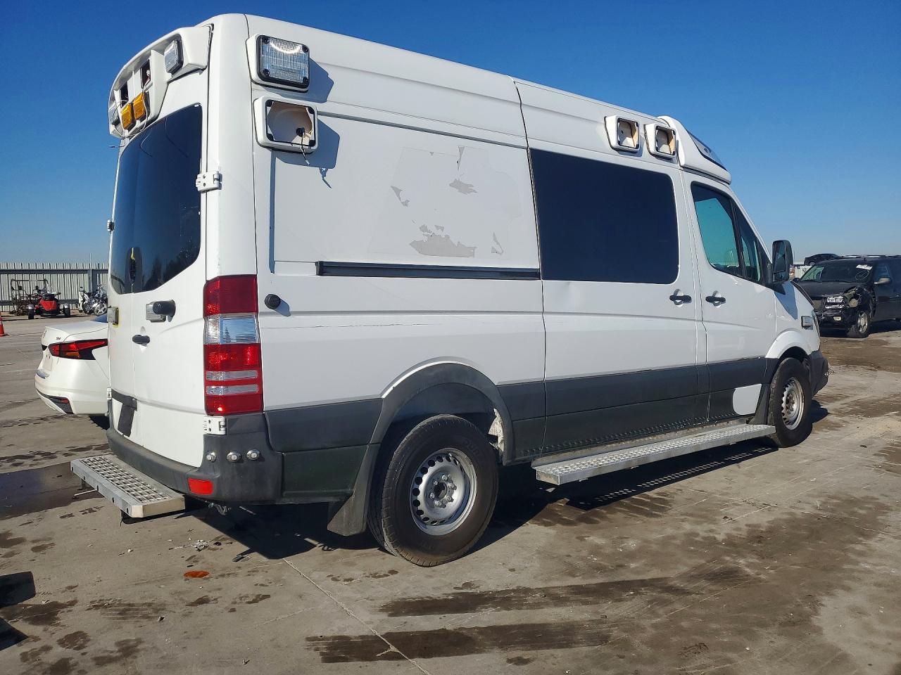 2018 Benz Sprinter Cargo 2500 - Image 3