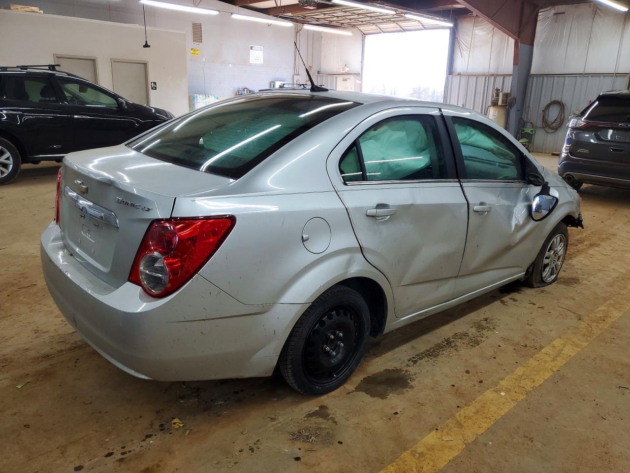 2012 Chevrolet Sonic Lt - Фото 3