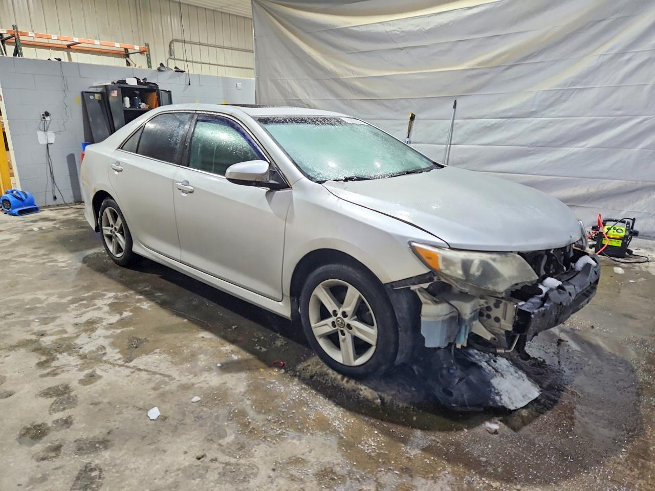 2012 Toyota Camry Se - Image 4