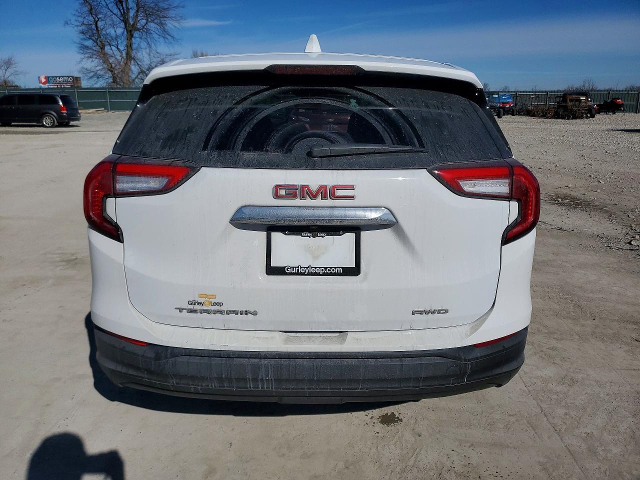 2022 GMC Terrain Sle - Image 6