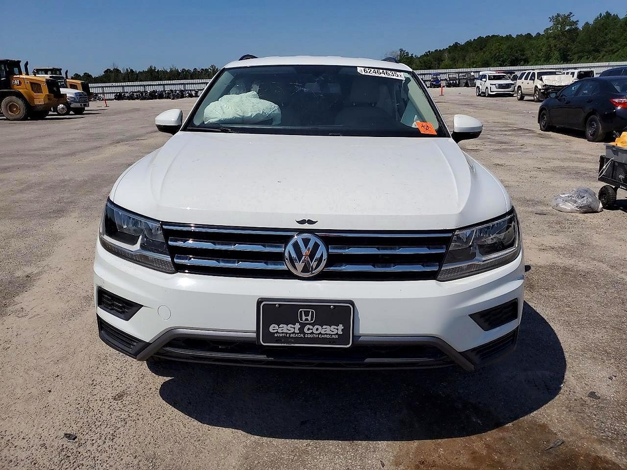 2020 Volkswagen Tiguan Se - Фото 5
