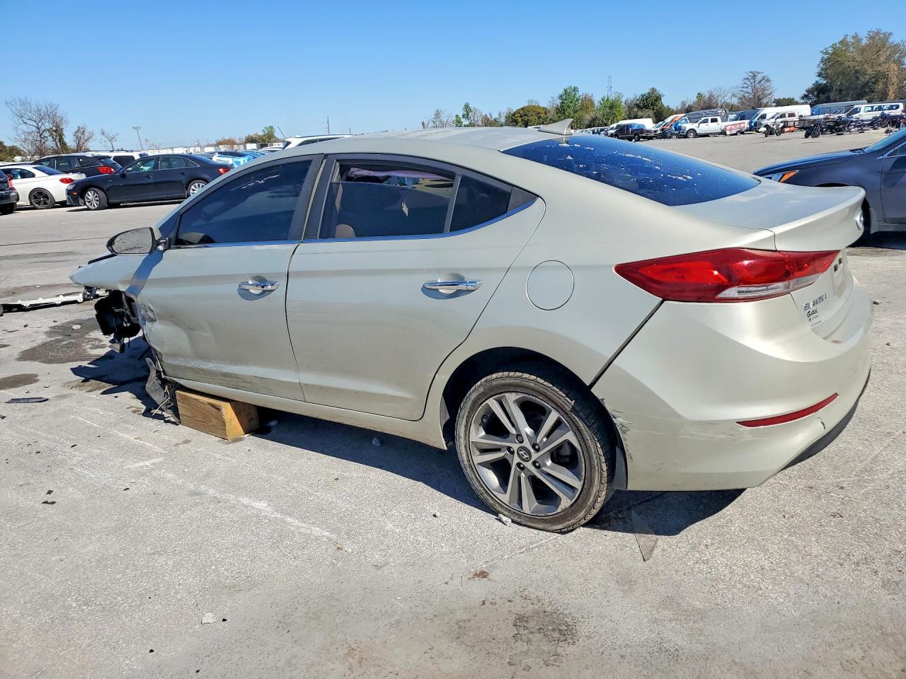 2017 Hyundai Elantra Limited - Фото 2
