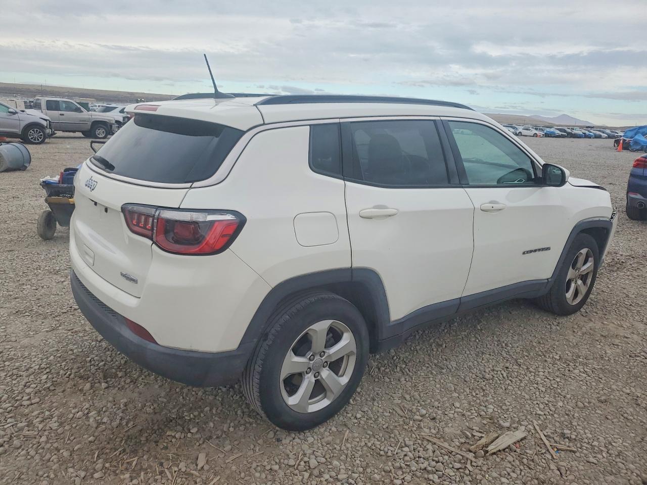 2017 Jeep Compass Latitude - Фото 3