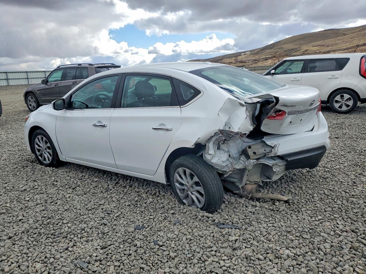 2019 Nissan Sentra S - Фото 2