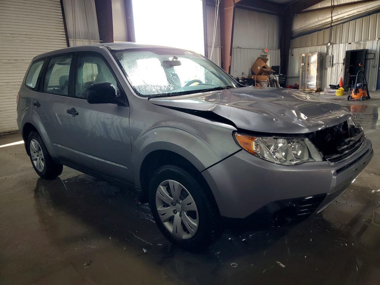 2010 Subaru Forester 2.5X - Фото 4