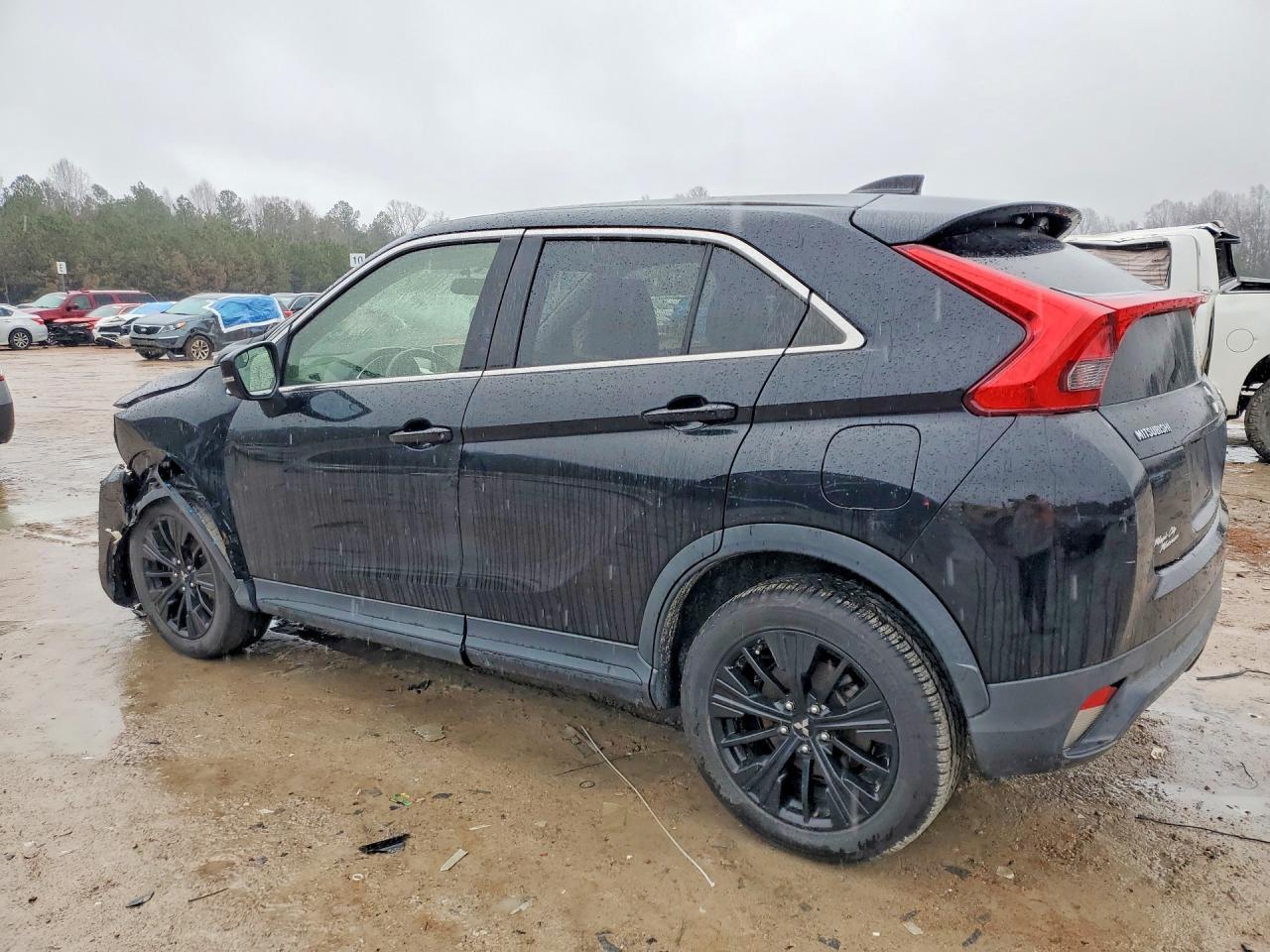 2019 Mitsubishi Eclipse Cross Le - Фото 2