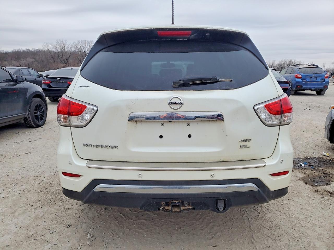 2015 Nissan Pathfinder S - Фото 6