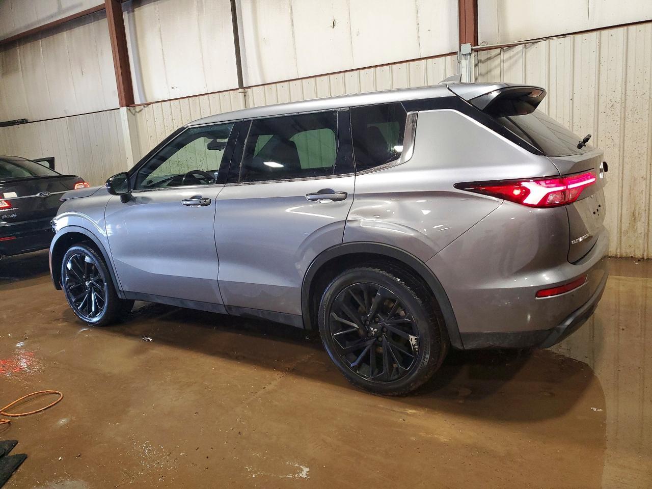 2022 Mitsubishi Outlander Se - Фото 2