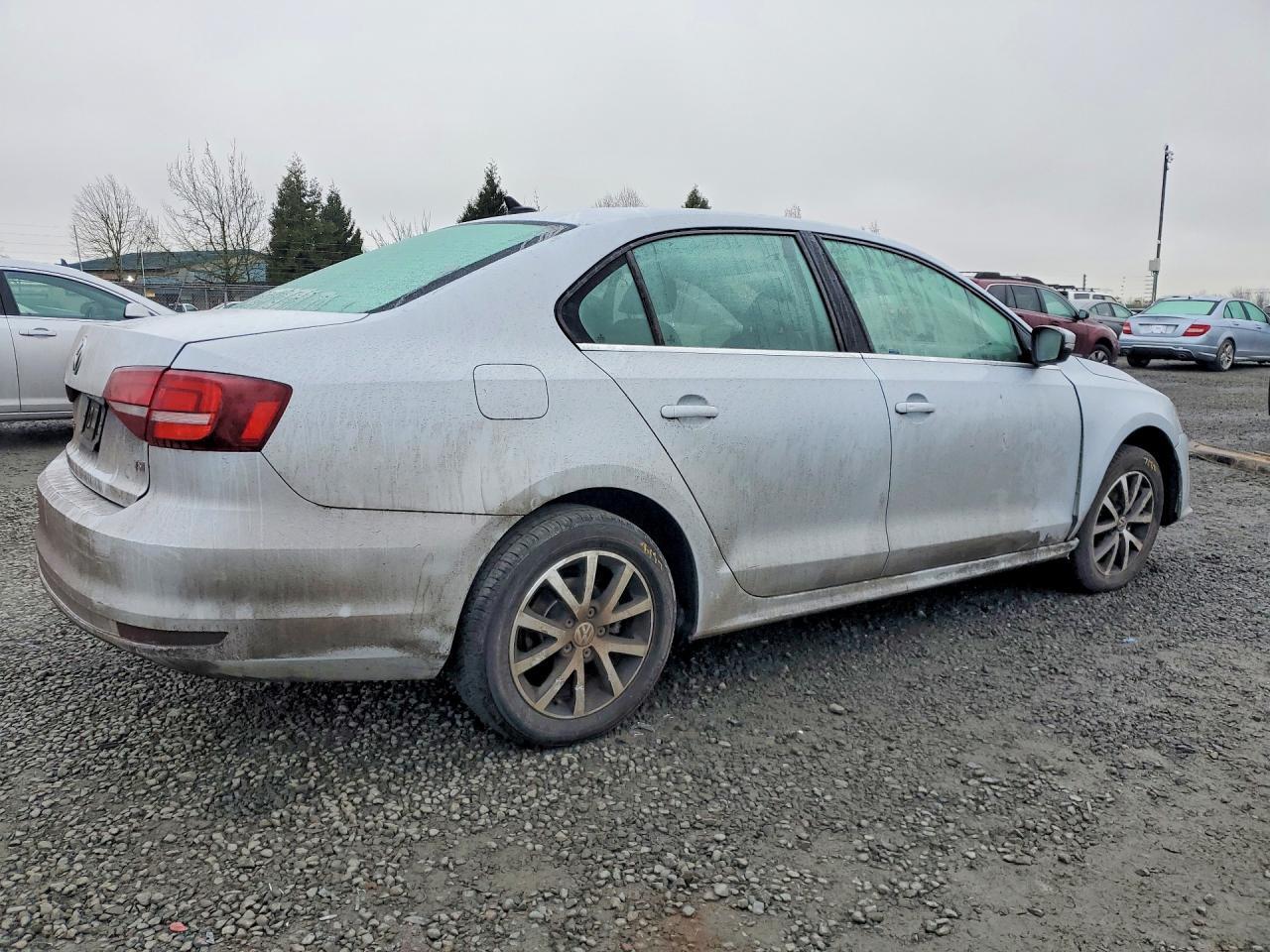2017 Volkswagen Jetta Se - Фото 3