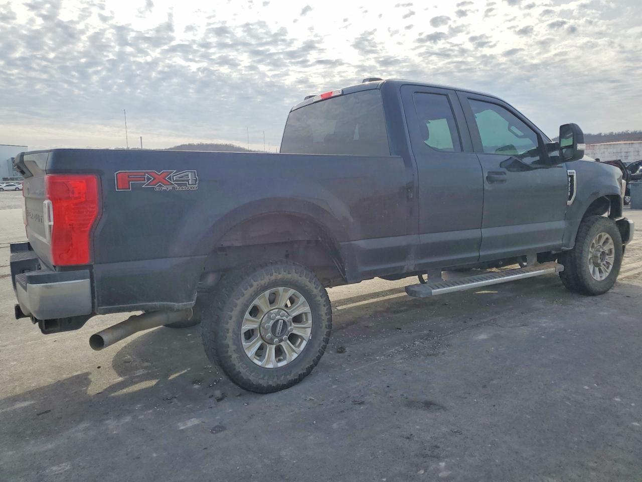 2020 Ford F250 Super Duty - Фото 3