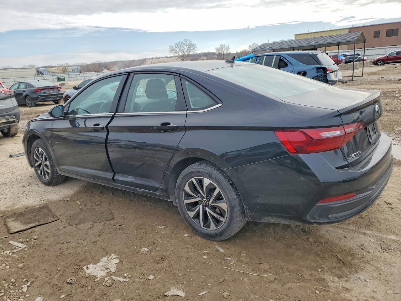 2023 Volkswagen Jetta - Image 2